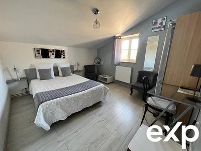 Maison - 450 m² - 10 pièces