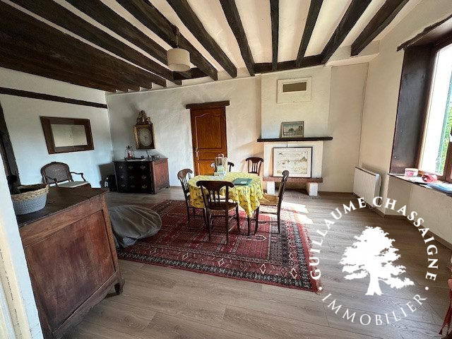 Maison traditionnelle - 254 m² - 8 pièces