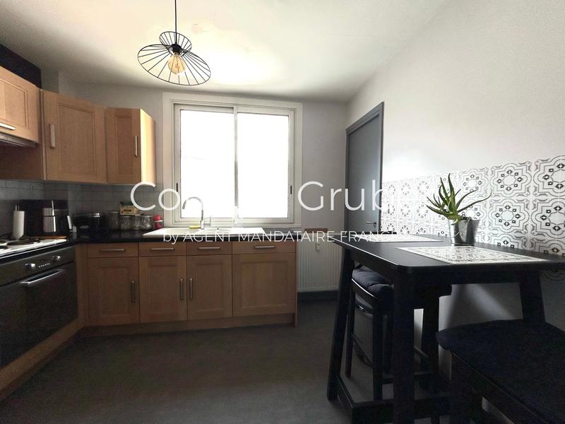 Appartement - 93 m² - 4 pièces