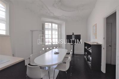 Bureau - 93 m²
