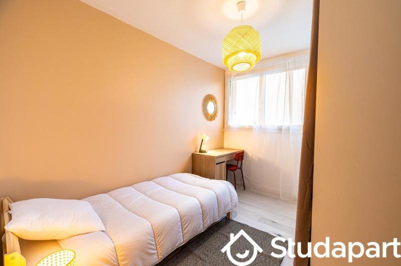 Chambre - 9 m² - 1 pièce