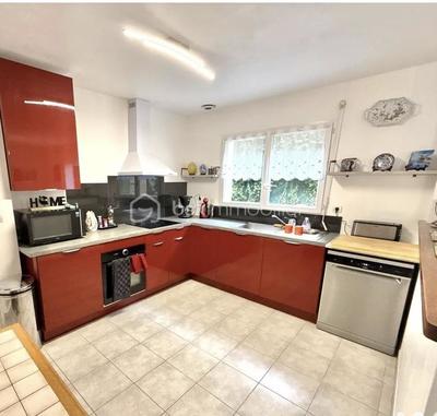 Demeure - 107 m² - 5 pièces