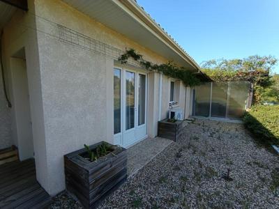 Maison - 94 m² - 5 pièces