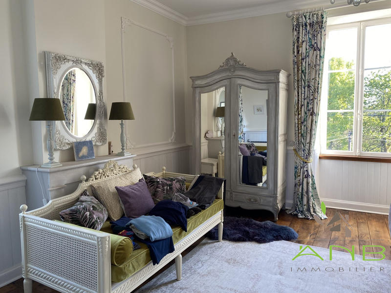 Maison ancienne - 206 m² - 7 pièces