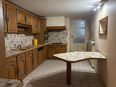 Maison - 213 m² - 7 pièces