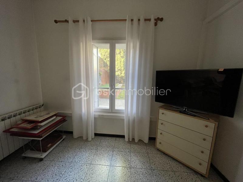 Maison - 222 m² - 7 pièces