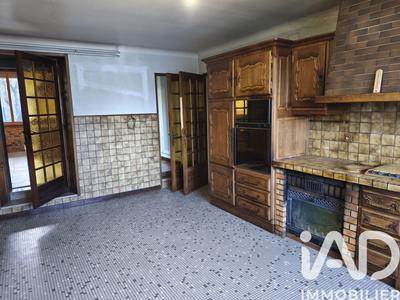 Maison - 233 m² - 7 pièces