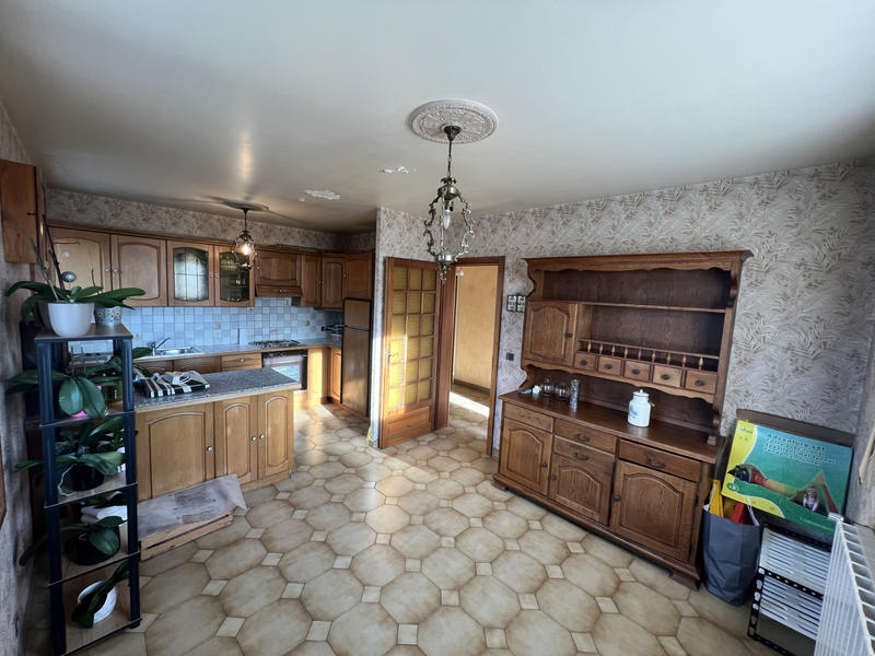 Maison - 287 m² - 10 pièces