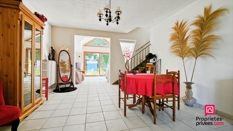 Maison - 93 m² - 5 pièces