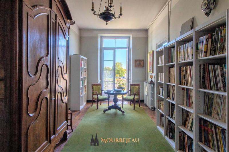 Maison bourgeoise - 330 m² - 11 pièces