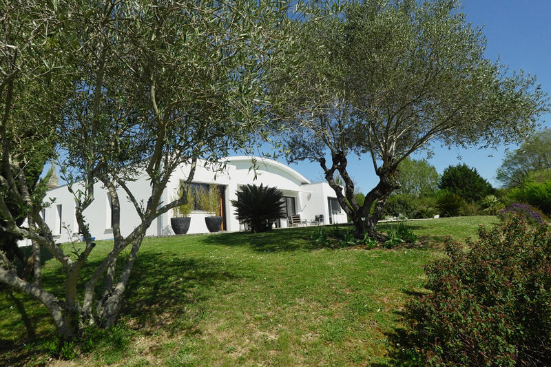 Maison - 180 m² - 5 pièces