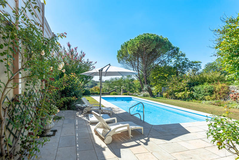 Maison - 296 m² - 7 pièces