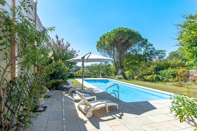 Maison - 296 m² - 7 pièces