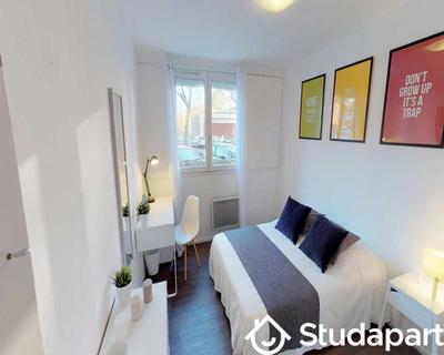 Chambre - 70 m² - 1 pièce