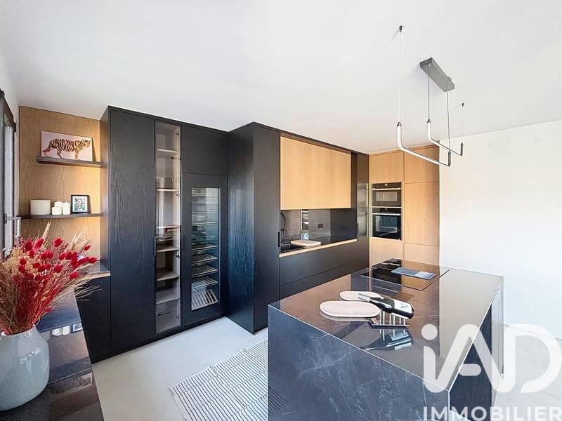 Appartement - 92 m² - 4 pièces