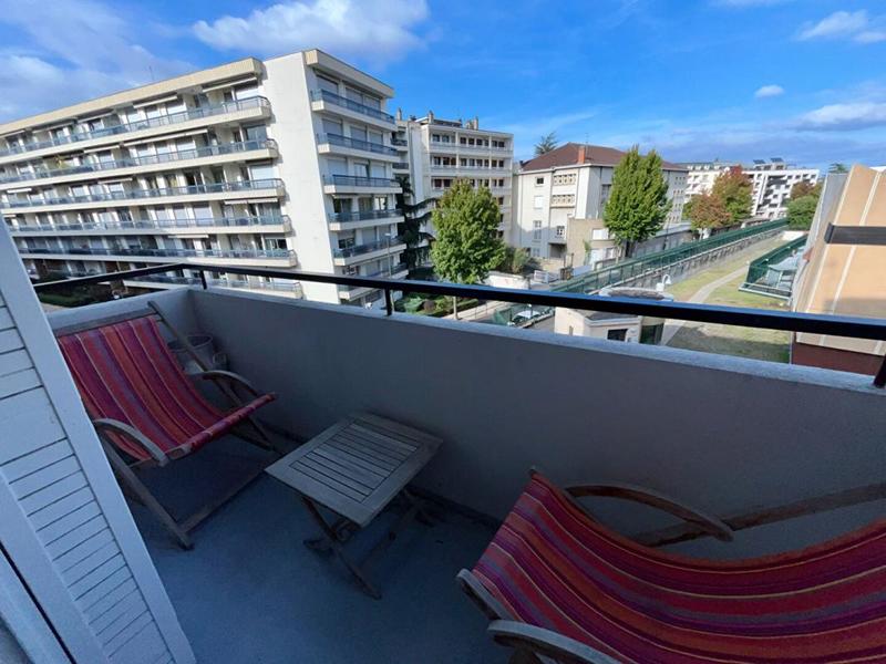 Appartement - 90 m² - 4 pièces