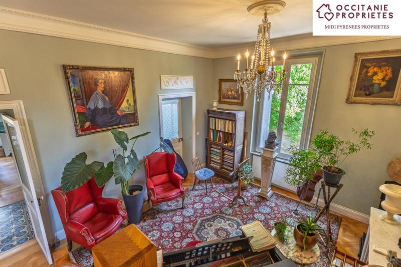 Maison de maîtres - 250 m² - 10 pièces