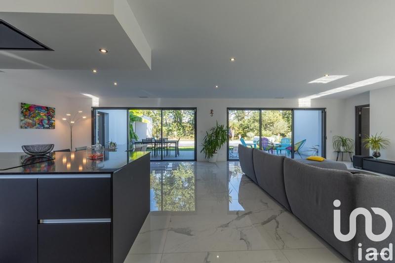 Maison - 184 m² - 6 pièces