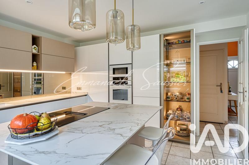 Maison - 137 m² - 6 pièces