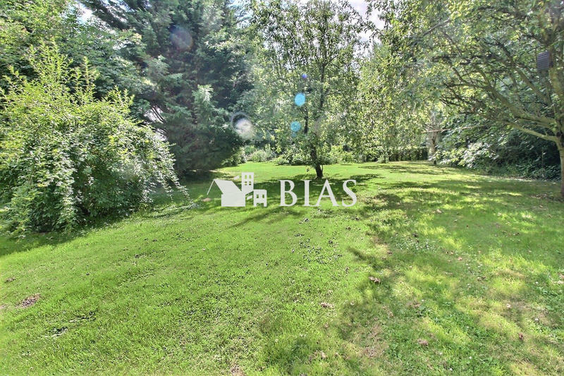 Maison - 220 m² - 6 pièces