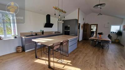 Maison - 157 m² - 5 pièces