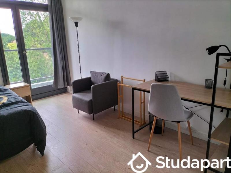 Chambre - 14 m² - 1 pièce