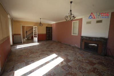 Maison - 195 m² - 7 pièces