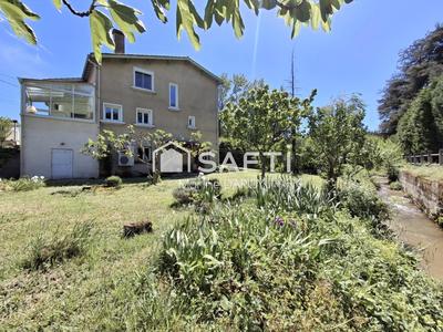 Maison - 219 m² - 6 pièces