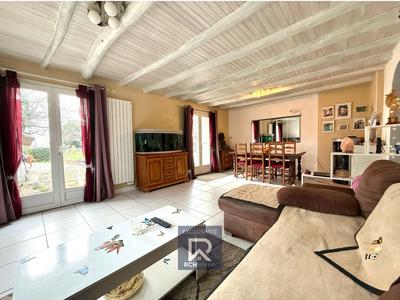 Maison traditionnelle - 94 m² - 4 pièces