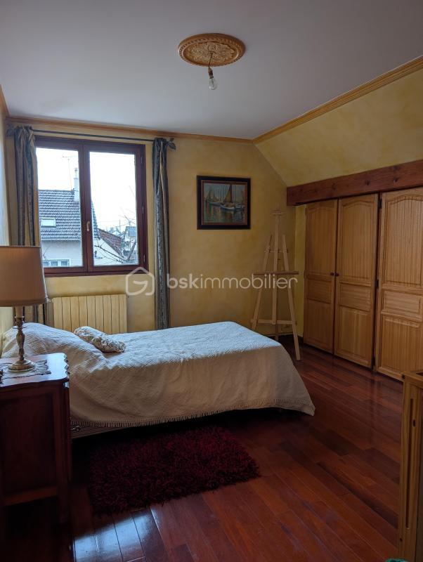 Maison - 155 m² - 7 pièces