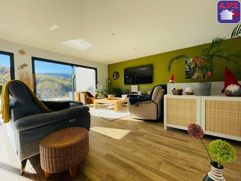 Maison contemporaine - 270 m² - 4 pièces