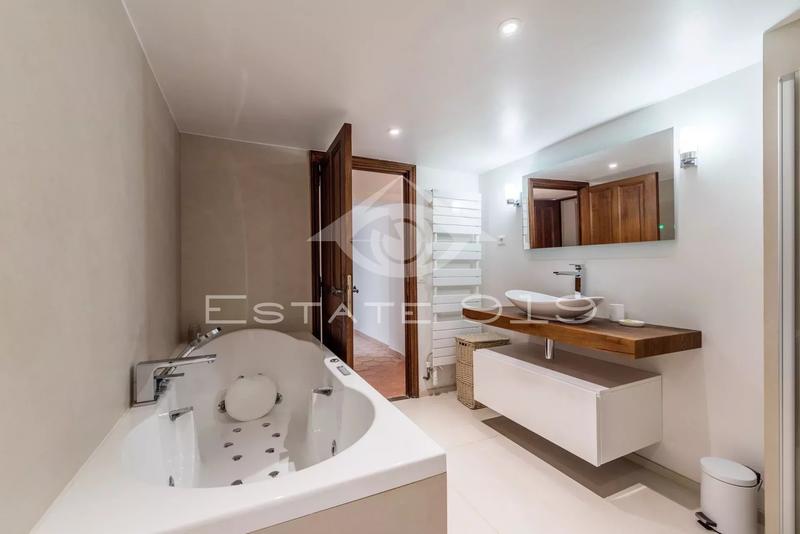 Villa - 188 m² - 7 pièces