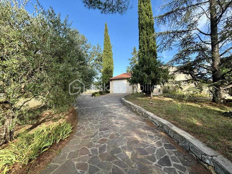 Villa - 229 m² - 10 pièces