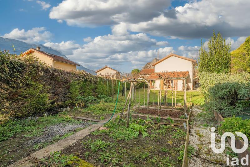 Maison - 166 m² - 7 pièces