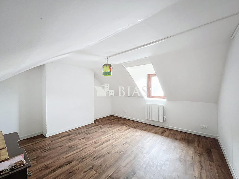 Maison - 80 m² - 5 pièces