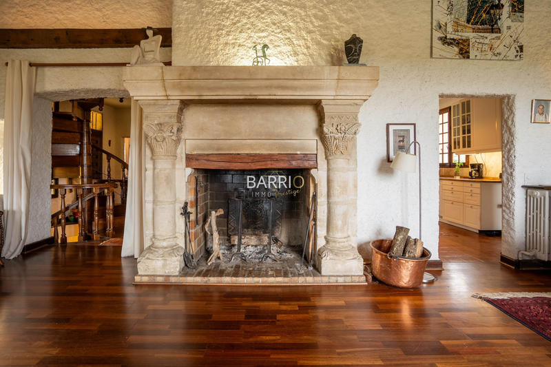 Maison traditionnelle - 183 m² - 9 pièces