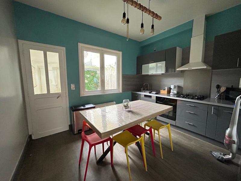 Maison - 80 m² - 5 pièces