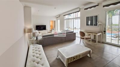 Maison - 250 m² - 9 pièces