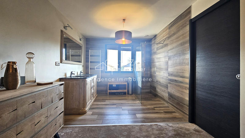 Maison - 127 m² - 5 pièces