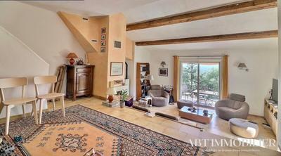 Villa - 240 m² - 5 pièces