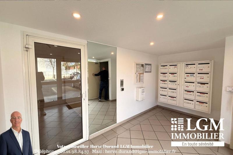 Appartement - 80 m² - 4 pièces