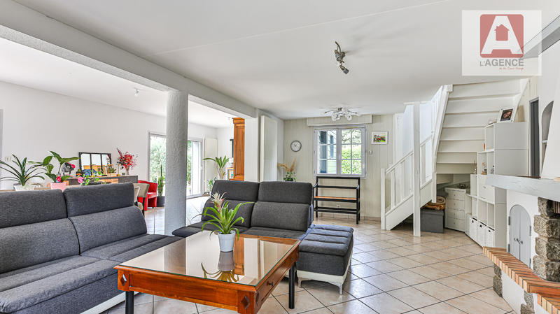 Maison - 190 m² - 8 pièces