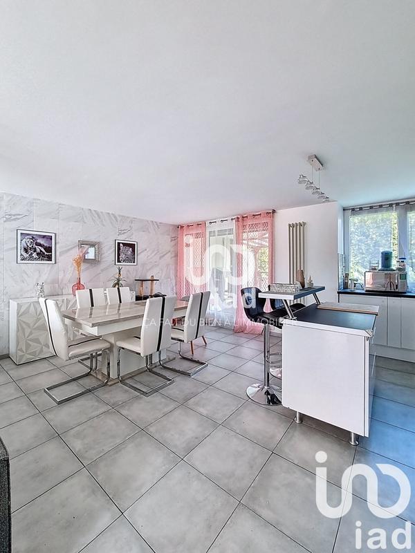 Appartement - 98 m² - 4 pièces