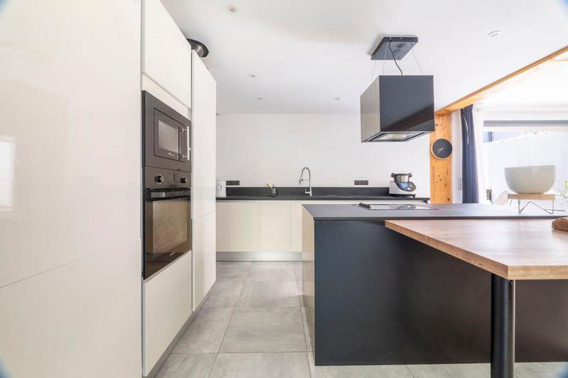 Maison - 186 m² - 5 pièces