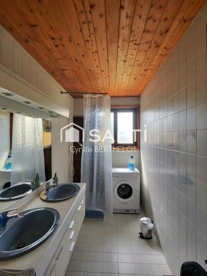 Maison - 170 m² - 9 pièces