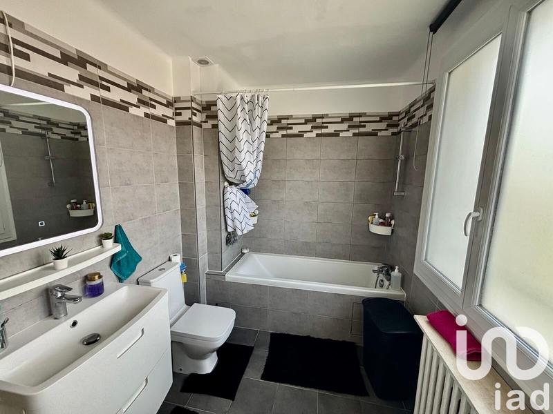 Maison - 104 m² - 6 pièces