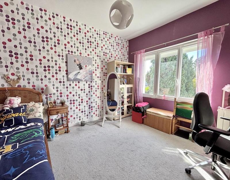 Maison - 185 m² - 6 pièces