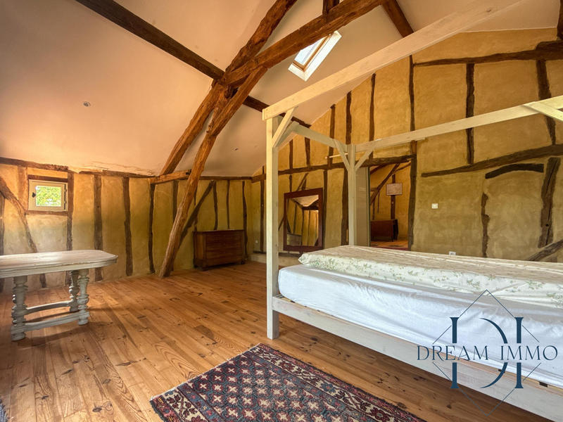 Maison - 704 m² - 22 pièces