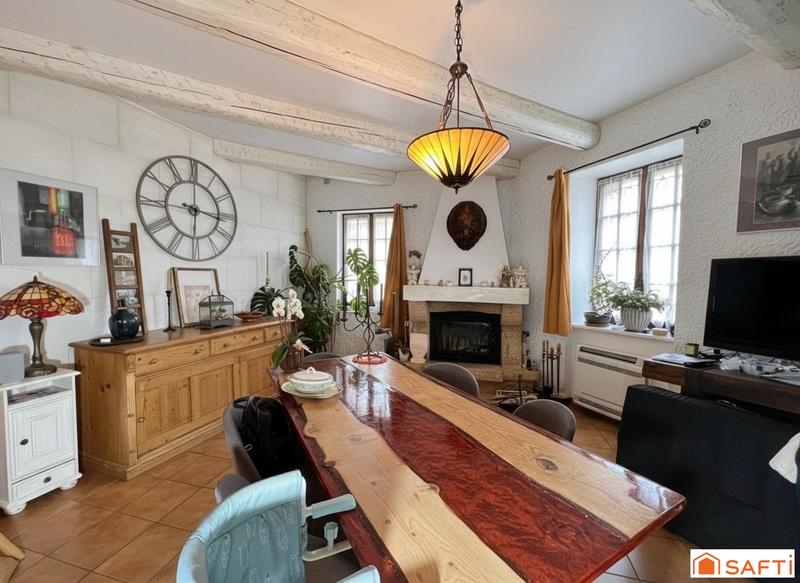 Maison - 230 m² - 6 pièces