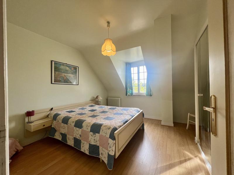 Maison - 286 m² - 10 pièces